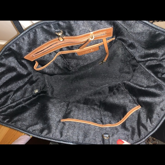 Michael Kors Tote! - Picture 3 of 4